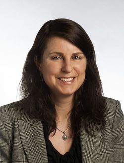 Dr. Linda von Delhaes-Guenther Portraitfoto von Dr. Linda von Delhaes-Guenther