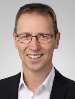 Portrait von Thomas Riegler