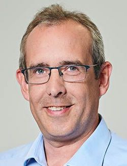 Portraitfoto von Olaf Engelbert