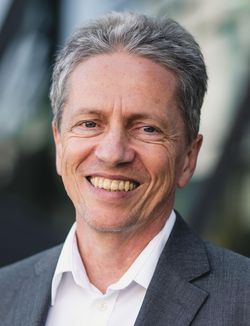 Dr. Klaus Schenck Portraitfoto von Dr. Klaus Schenck